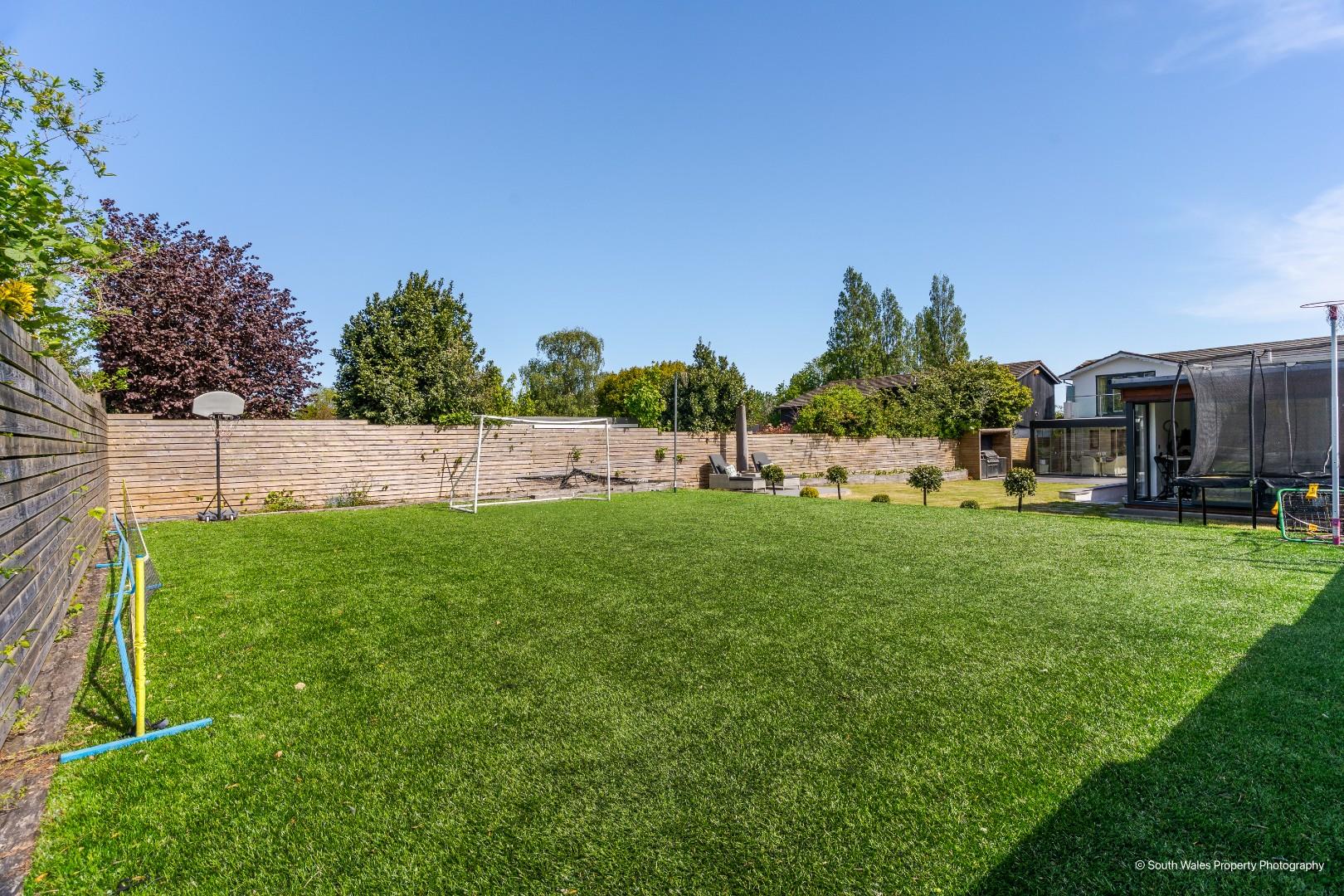 20 Evenlode Avenue, Penarth, CF64 3PD